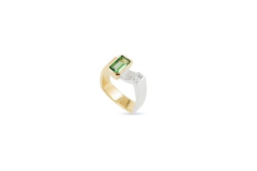 Light Tsavorite